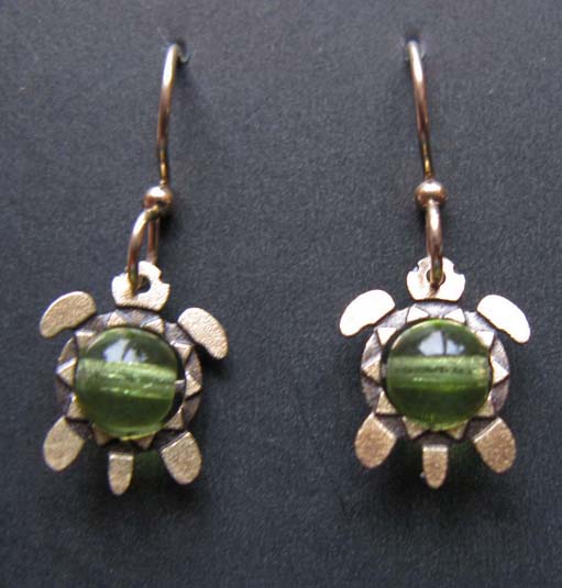 Turtle with bead earrings 
